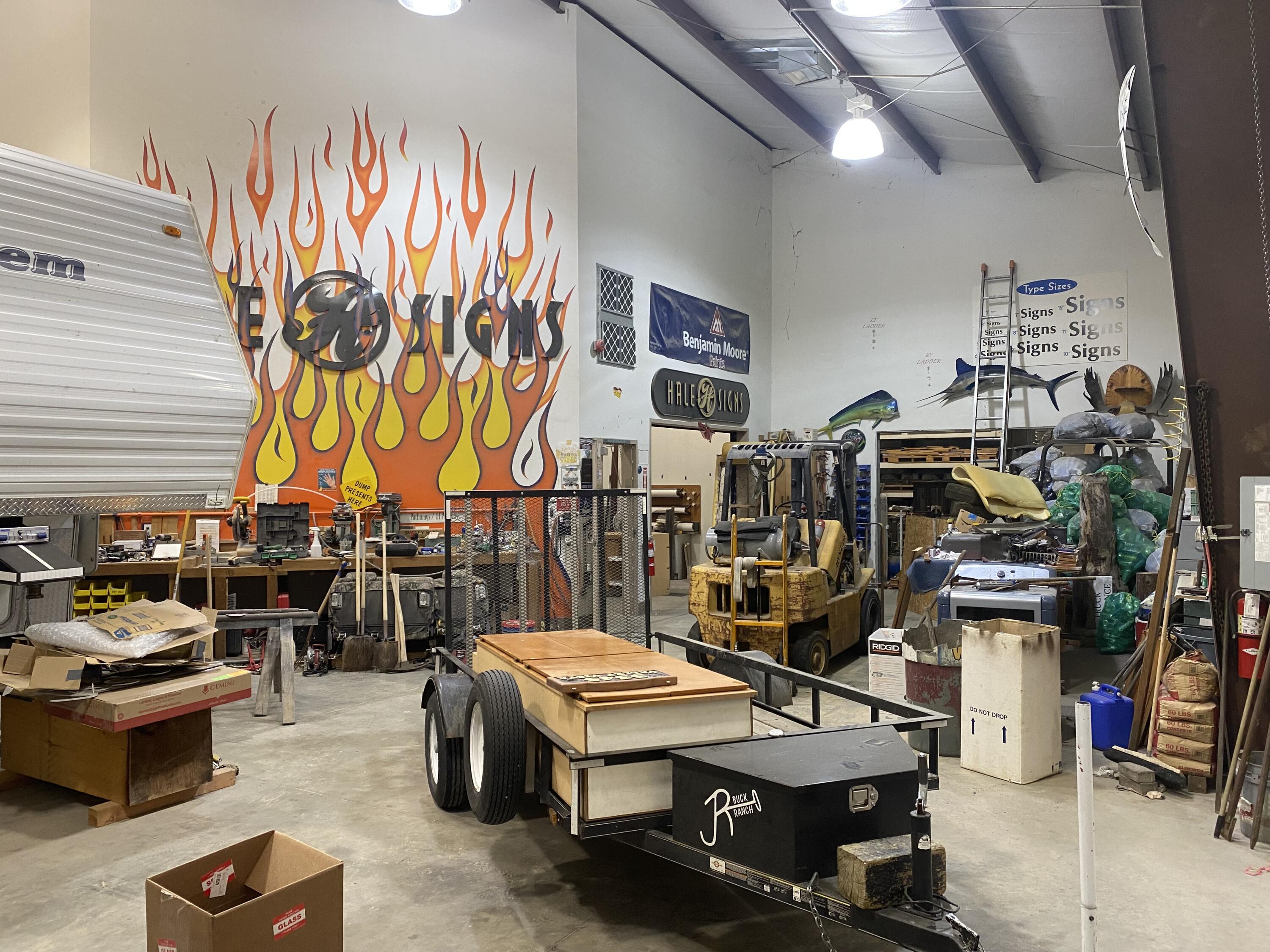 Northwest Medford Light Industrial Park Unit No 1 - Commercial Sale