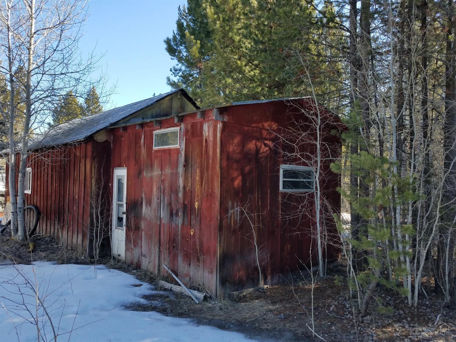 Singing Pines - Residential