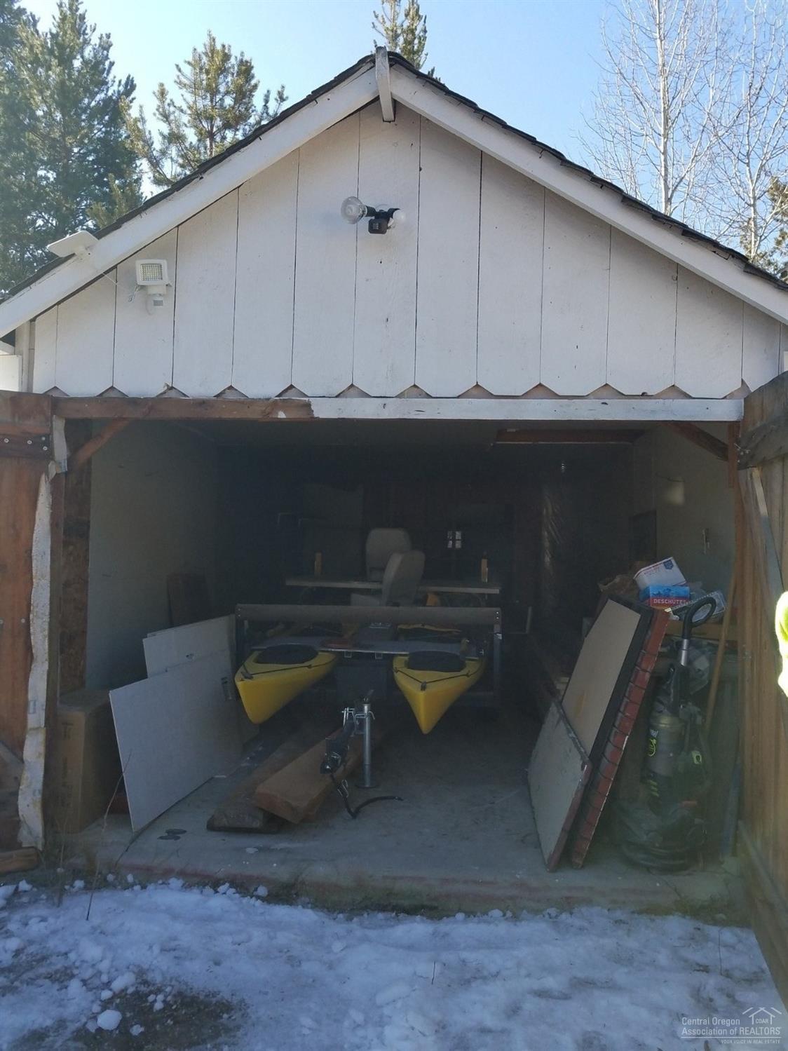 Singing Pines - Residential