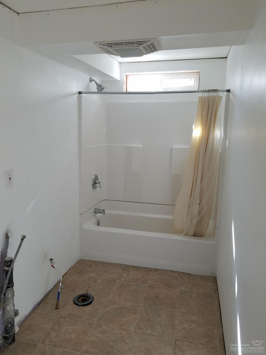 Singing Pines - Residential