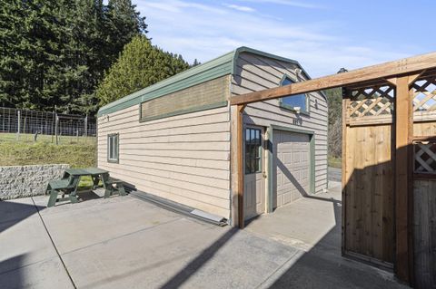 Tiny photo for 889 H Avenue, Powers, OR 97466 (MLS # 220214042)