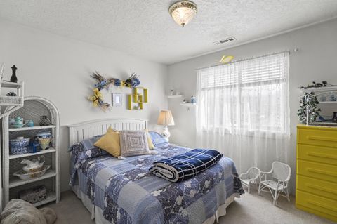 Tiny photo for 889 H Avenue, Powers, OR 97466 (MLS # 220214042)