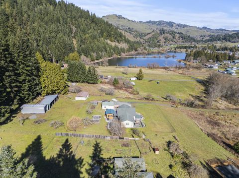 Tiny photo for 889 H Avenue, Powers, OR 97466 (MLS # 220214042)