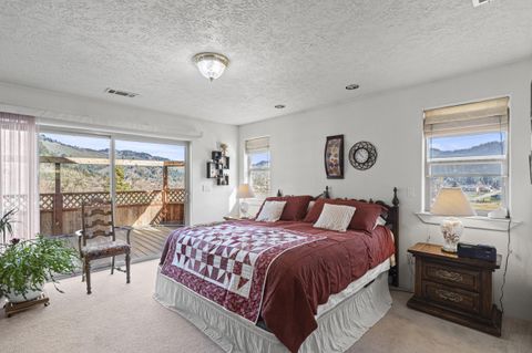 Tiny photo for 889 H Avenue, Powers, OR 97466 (MLS # 220214042)