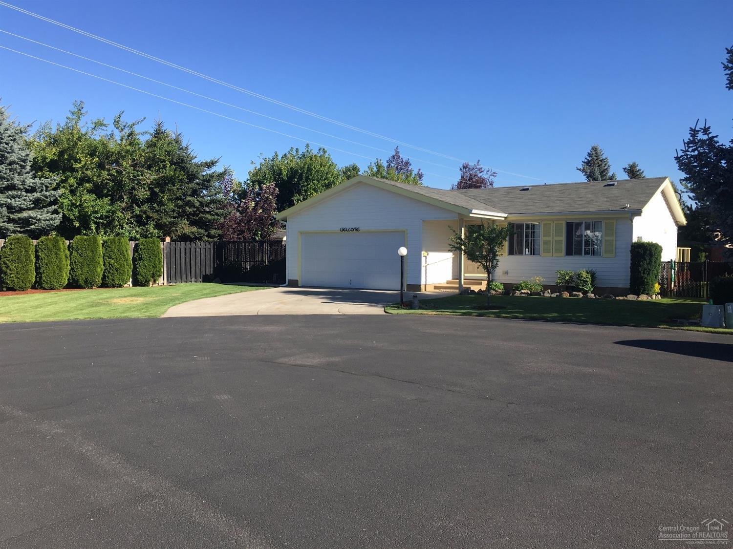 Ni Lah Sha Village - Residential