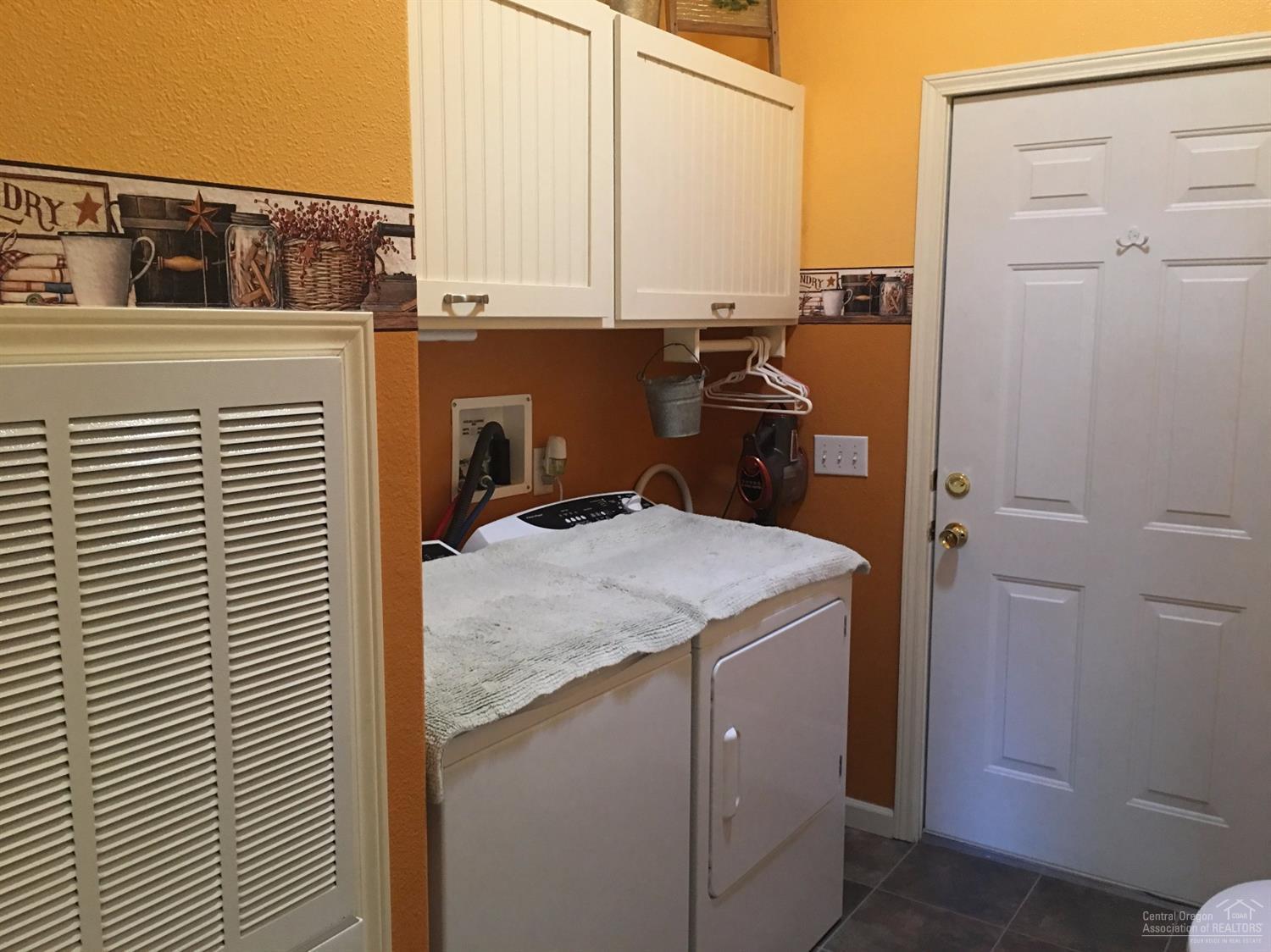 Ni Lah Sha Village - Residential