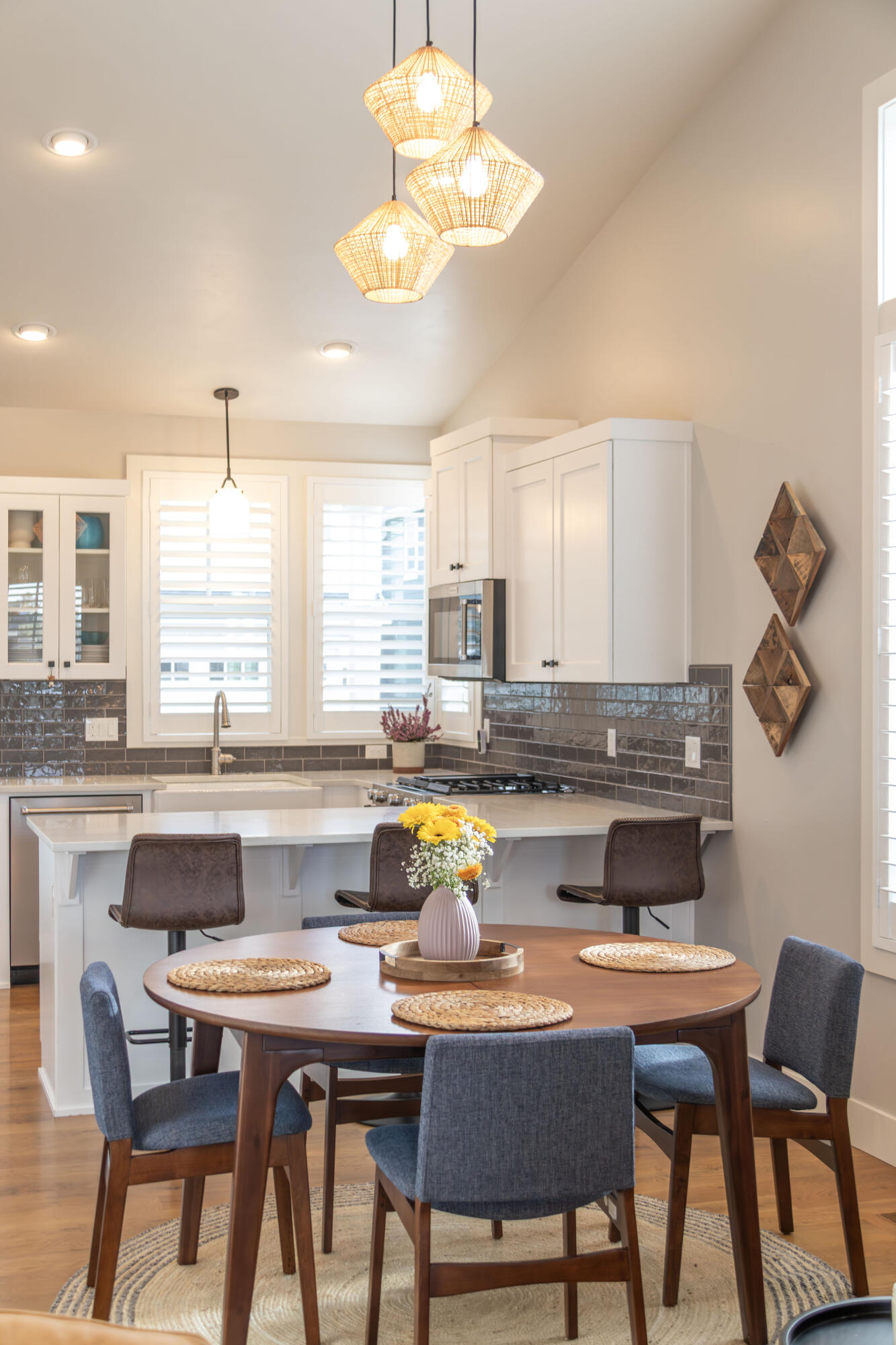 2735 NW High Lakes Loop