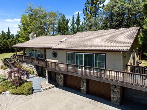 Tiny photo for 1438 NE Sherman Lane, Grants Pass, OR 97526 (MLS # 220222836)