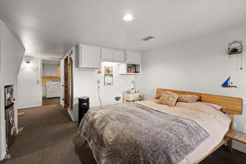 Tiny photo for 1438 NE Sherman Lane, Grants Pass, OR 97526 (MLS # 220222836)