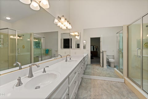 Tiny photo for 1438 NE Sherman Lane, Grants Pass, OR 97526 (MLS # 220222836)