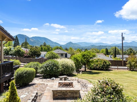 Tiny photo for 1438 NE Sherman Lane, Grants Pass, OR 97526 (MLS # 220222836)