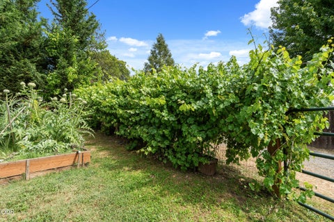Tiny photo for 1438 NE Sherman Lane, Grants Pass, OR 97526 (MLS # 220222836)