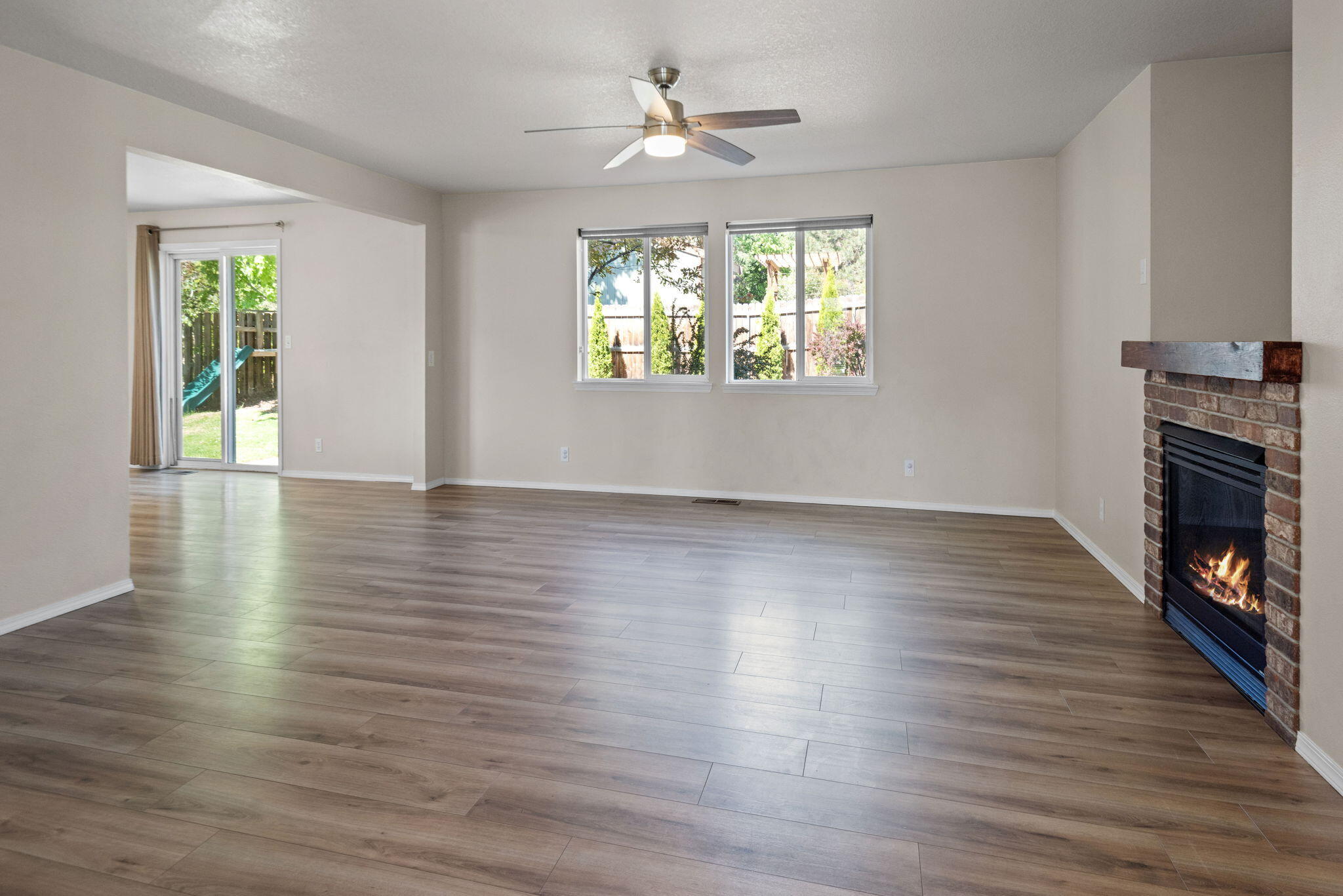1131 NE Locksley Drive