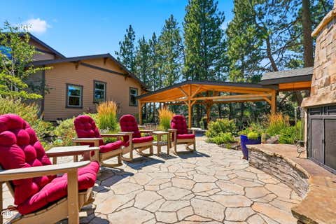 Tiny photo for 1975 NW Harriman Street, Bend, OR 97703 (MLS # 220227348)