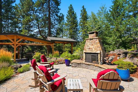 Tiny photo for 1975 NW Harriman Street, Bend, OR 97703 (MLS # 220227348)