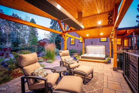 Tiny photo for 1975 NW Harriman Street, Bend, OR 97703 (MLS # 220227348)