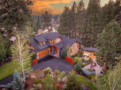 Photo of 1975 NW Harriman Street, Bend, OR 97703 (MLS # 220227348)