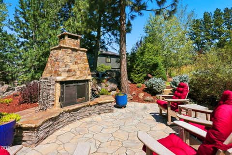 Tiny photo for 1975 NW Harriman Street, Bend, OR 97703 (MLS # 220227348)