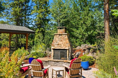Tiny photo for 1975 NW Harriman Street, Bend, OR 97703 (MLS # 220227348)