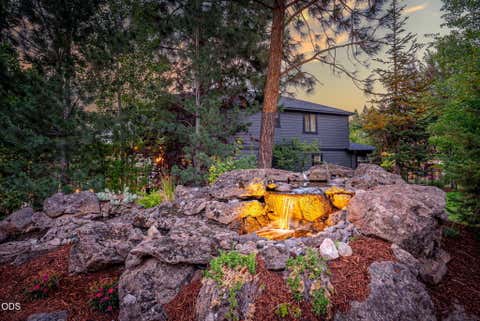 Tiny photo for 1975 NW Harriman Street, Bend, OR 97703 (MLS # 220227348)