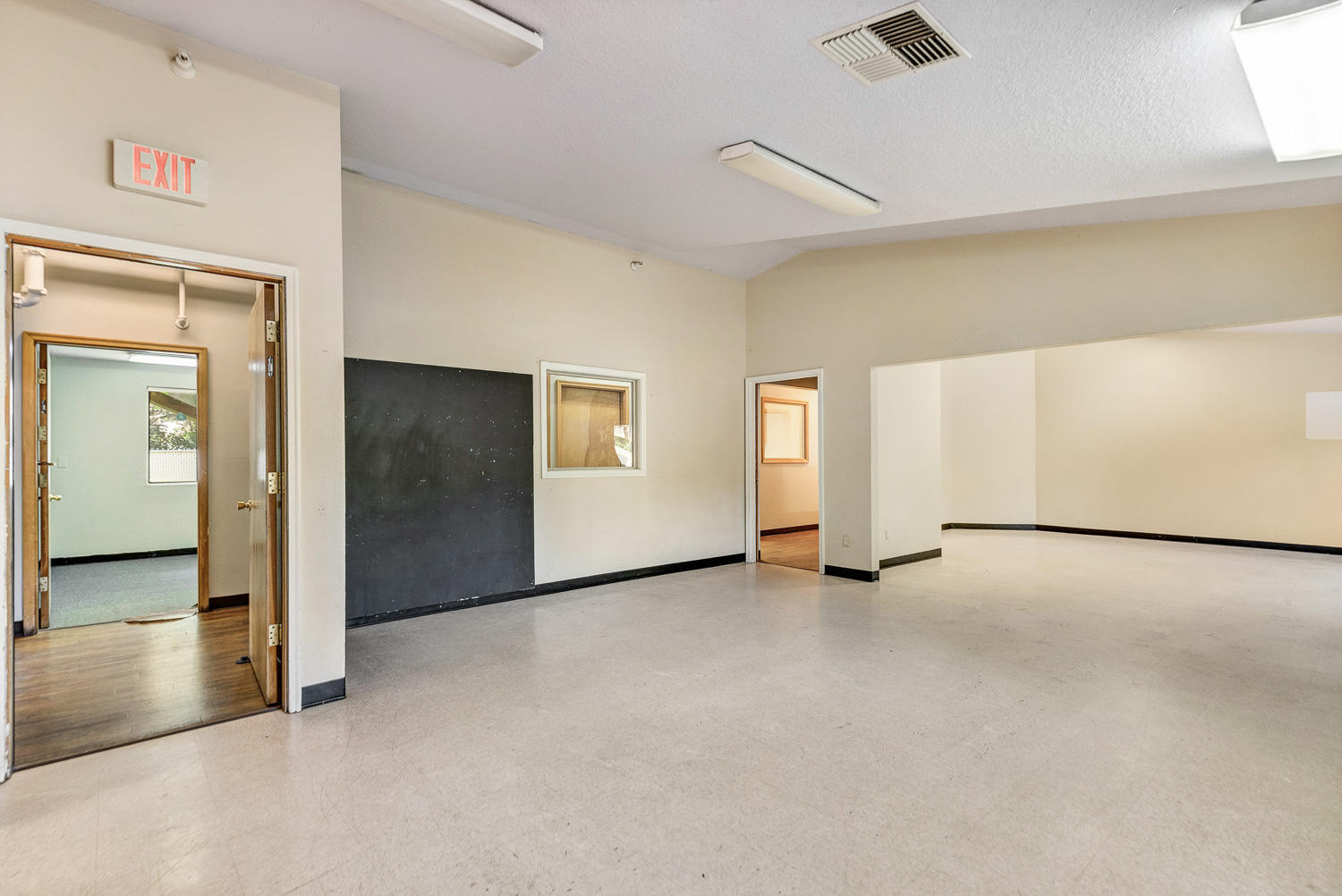 CLAB - Commercial Sale