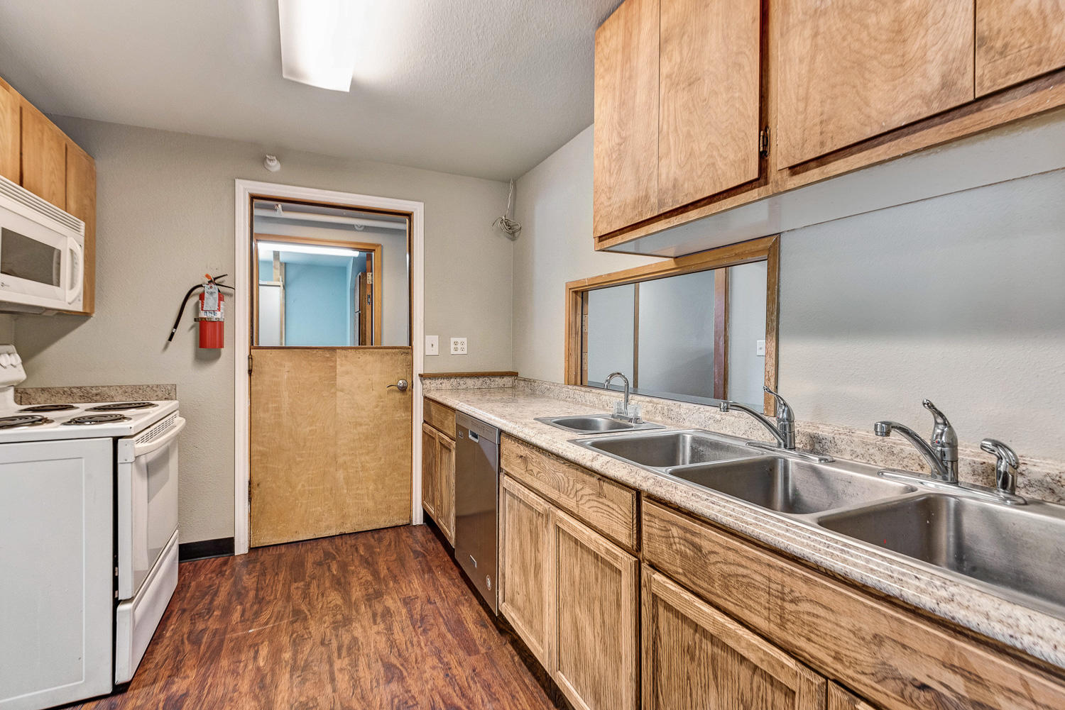 CLAB - Commercial Sale