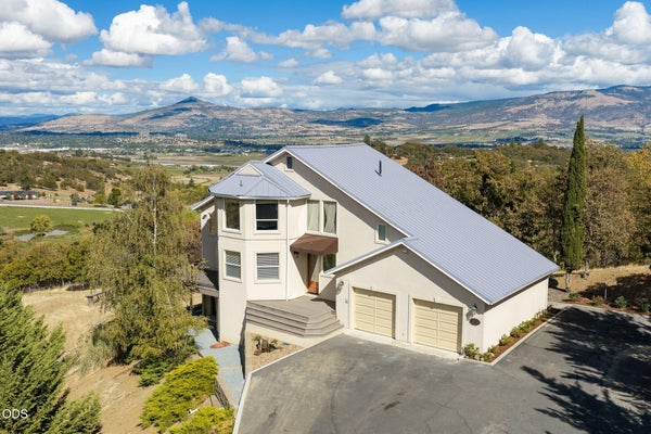 4375 PIONEER RD, MEDFORD, OR 97501 - Image f69948d34fe2fea3e4d0496ccd9abe93/1123296281