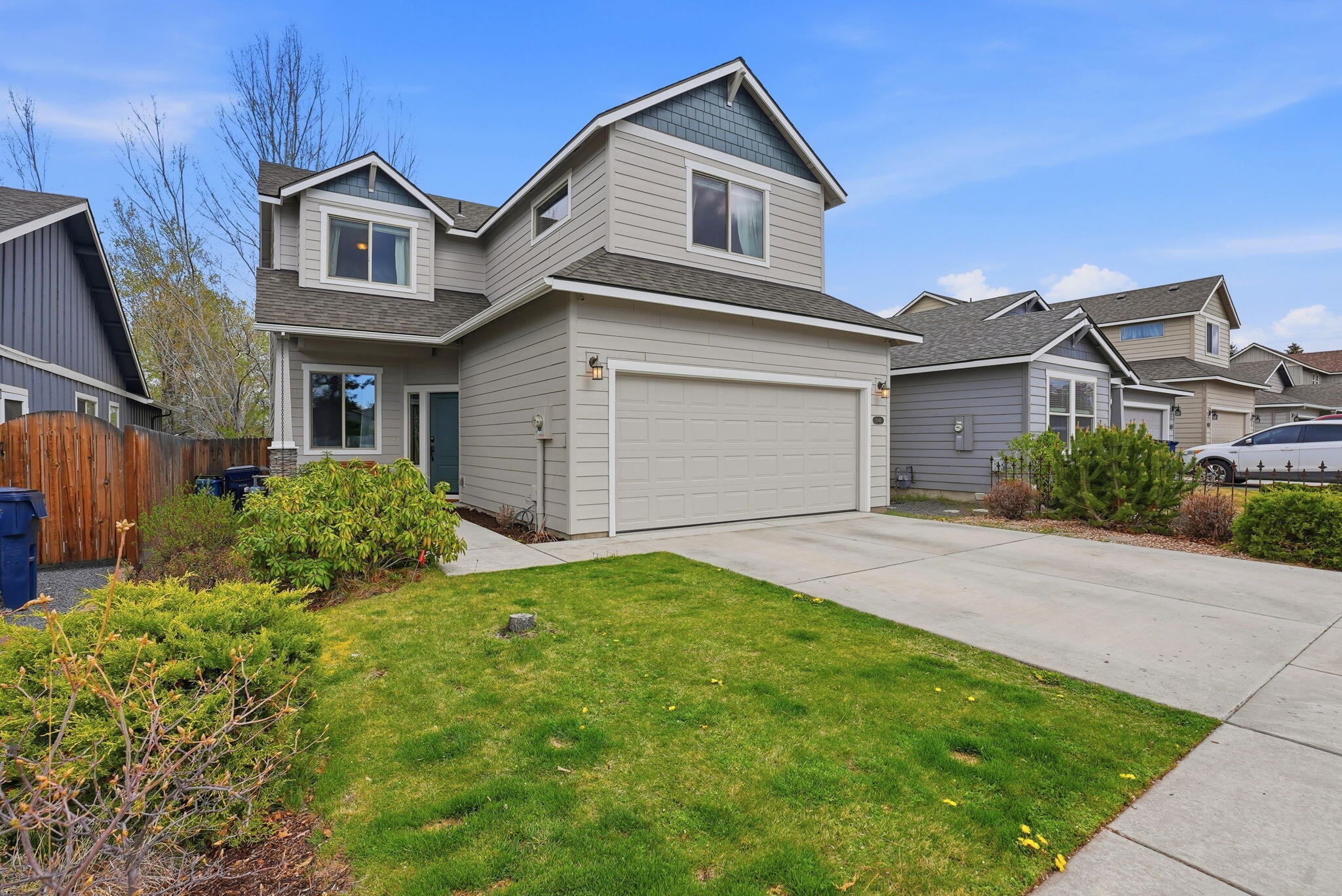 3046 NE Red Oak Drive