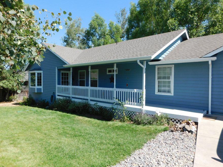 Single story home in Williamson Park, an established neighborhood with mature trees and large lots, centrally located near medical, schools, shopping and parks. Charming home on large .28 ac lot with 3 bedrooms and 3 full baths, Oak kitchen cabinets, New stove, 3 year old furnace with A/C, vaulted ceilings, laminate flooring,see through gas fireplace between living and family room, attached 2 car garage and  2 RV parking spots with 30 amp & 50 amp plugins. Extra storage under house.