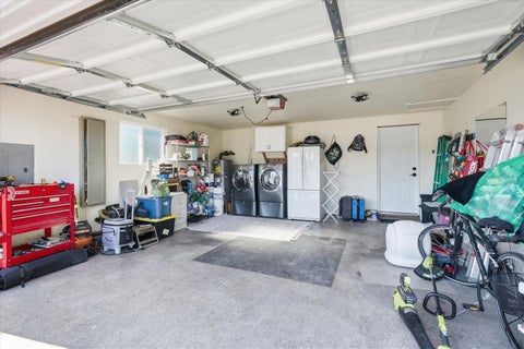 Tiny photo for 675 Berrydale Avenue, Medford, OR 97501 (MLS # 220223896)
