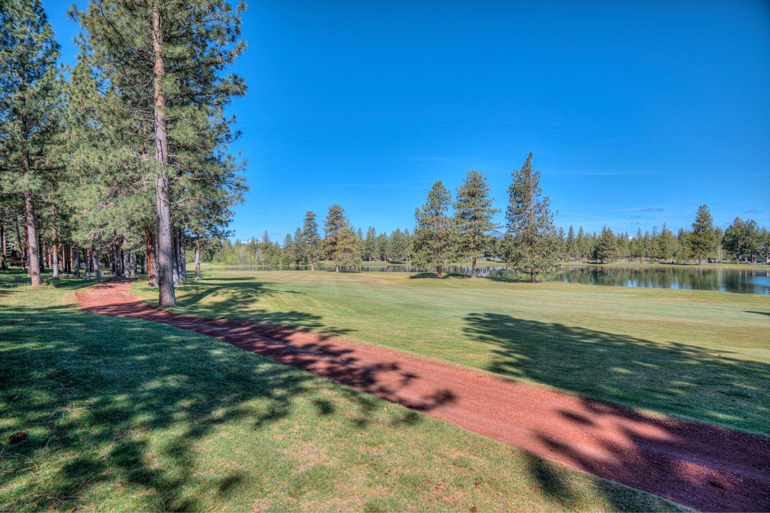 16932 Royal Coachman Drive
