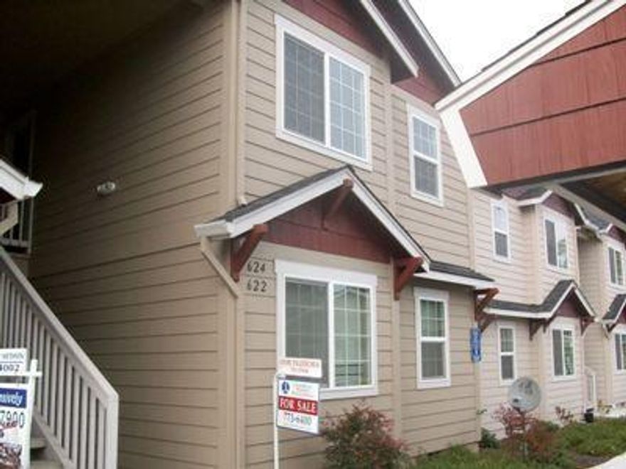 Duplex complex with 2 2bd/2ba units on above the other. Great rental opportunity. Both units include all kitchen appliances, small patio downstairs and small balcony upstairs.