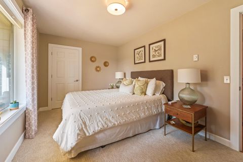 Tiny photo for 24855 Deer Lane, Bend, OR 97701 (MLS # 220223119)