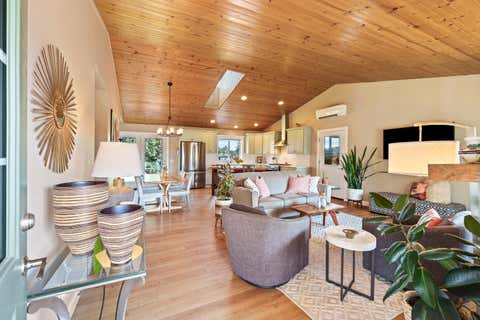 Tiny photo for 24855 Deer Lane, Bend, OR 97701 (MLS # 220223119)