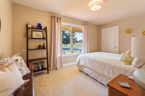 Tiny photo for 24855 Deer Lane, Bend, OR 97701 (MLS # 220223119)