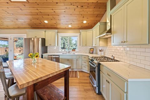 Tiny photo for 24855 Deer Lane, Bend, OR 97701 (MLS # 220223119)