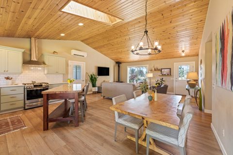 Tiny photo for 24855 Deer Lane, Bend, OR 97701 (MLS # 220223119)