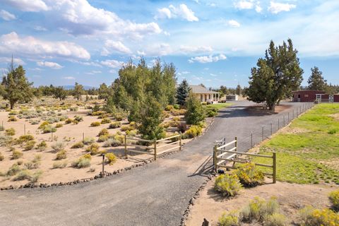 Tiny photo for 24855 Deer Lane, Bend, OR 97701 (MLS # 220223119)
