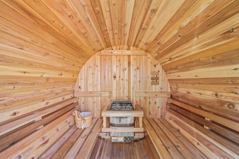 Tiny photo for 24855 Deer Lane, Bend, OR 97701 (MLS # 220223119)