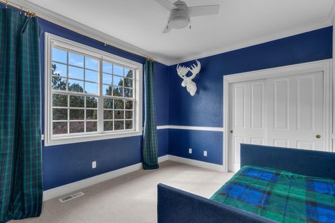 Tiny photo for 2300 Condor Drive, Redmond, OR 97756 (MLS # 220217838)