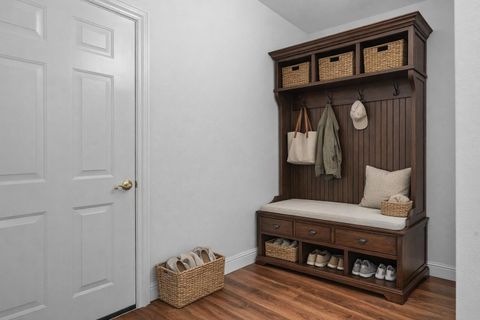 Tiny photo for 2300 Condor Drive, Redmond, OR 97756 (MLS # 220217838)