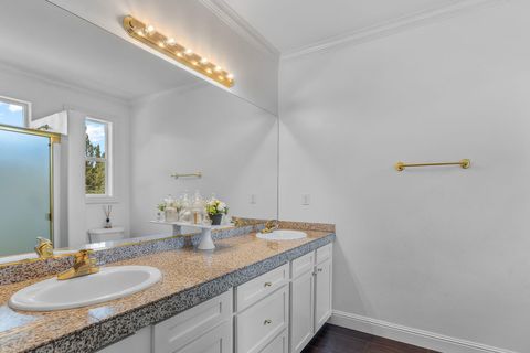 Tiny photo for 2300 Condor Drive, Redmond, OR 97756 (MLS # 220217838)