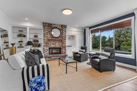 Tiny photo for 2300 Condor Drive, Redmond, OR 97756 (MLS # 220217838)