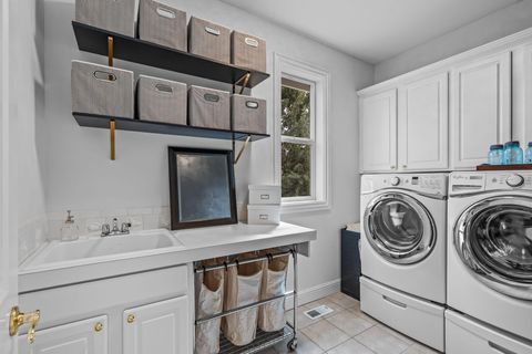 Tiny photo for 2300 Condor Drive, Redmond, OR 97756 (MLS # 220217838)