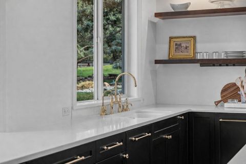 Tiny photo for 2300 Condor Drive, Redmond, OR 97756 (MLS # 220217838)