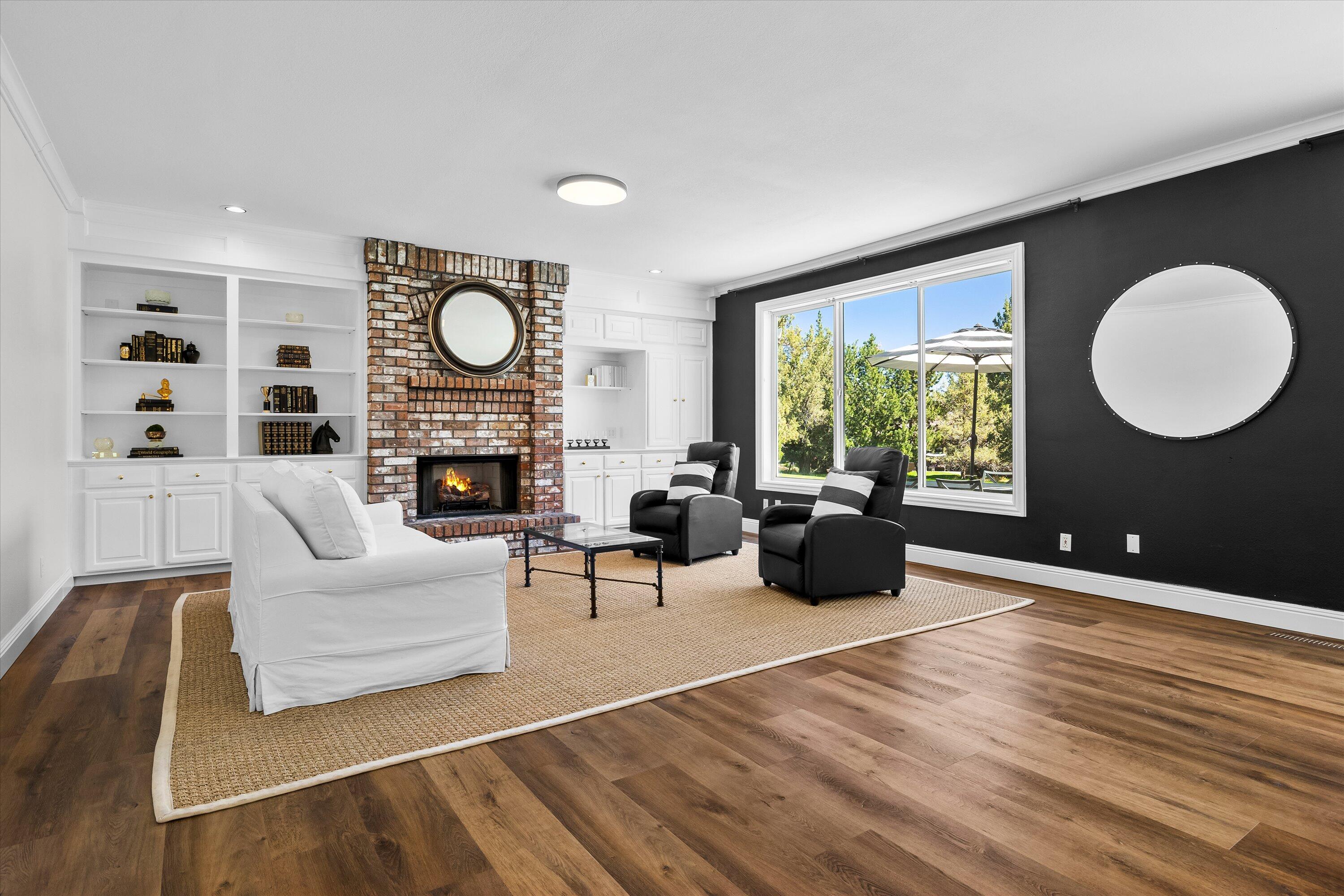 2300 Condor Drive