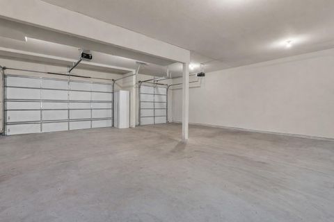 Tiny photo for 2300 Condor Drive, Redmond, OR 97756 (MLS # 220217838)