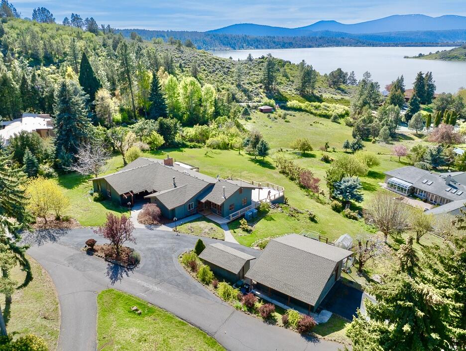 1662 Cove Point Road