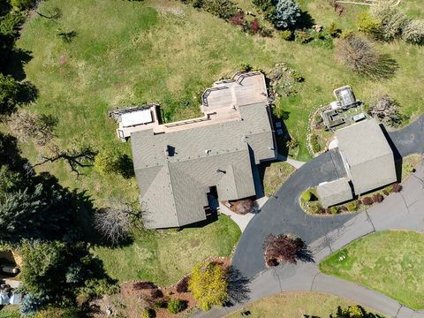 Tiny photo for 1662 Cove Point Road, Klamath Falls, OR 97601 (MLS # 220219598)