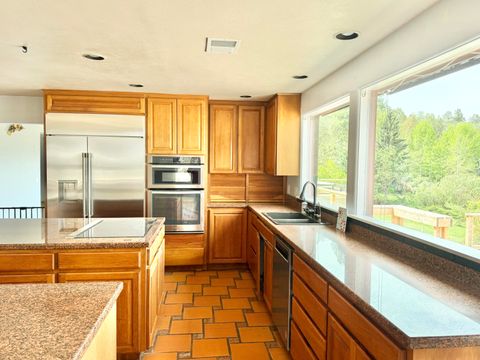 Tiny photo for 1662 Cove Point Road, Klamath Falls, OR 97601 (MLS # 220219598)